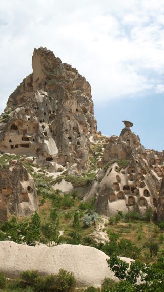 3D2N • Morning light kisses fairy chimneys, balloons fill the valley