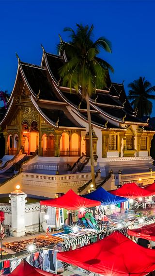 2D1N • Small group of up to 9 people, escape the hustle and bustle, stay in Luang Prabang for two days, wait for the devout alms giving in the morning mist, embrace nature in the mountain forests and waterfalls, and unlock the laid-back vibes of Laos