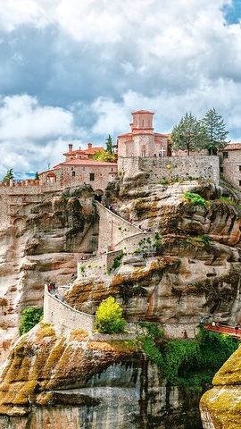 2D1N • 2-Day Private Tour to Delphi and Meteora from Athens