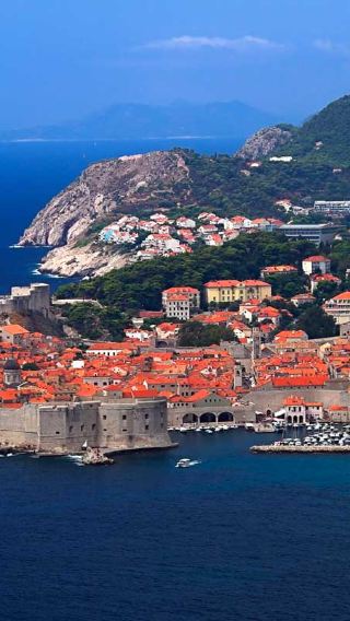 9D8N • Colours of the Balkans
