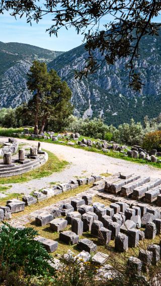 2D1N • Explore classical ruins and ancient holy sites across inland Greece - Athens, Delphi and Ancient Olympia