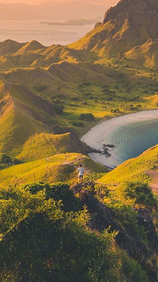 9 วัน 8 คืน • อินโดนีเซีย + บาหลี + ภูเขาโบรโม + ภูเขาอีเจ็น + น้ำตกไซวู + หาดโลวิน่า + นูซาเปอนีดา + เกาะโคโมโด 