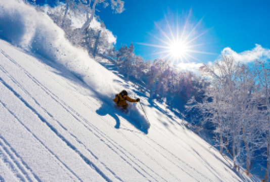 8日7晚 · 旅行團 · 中國新疆烏魯木齊+布爾津+白哈巴+喀納斯+禾木風景區 · 邂逅中國最美雪鄉，追尋冬日喀納斯之光，穿越霧凇長廊，沉醉冰湖藍凋