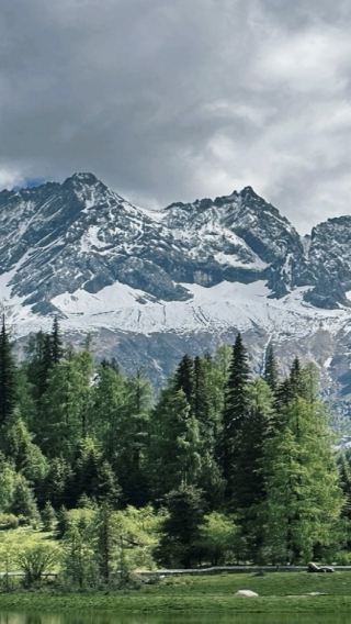 8D7N • Daocheng Yading + Mount Siguniang + Litang + Gunong Village: Xinduqiao Snow Mountain Photography Tour · Stay in Yading Scenic Area · Stargazing & sunrise · mountain horseback riding