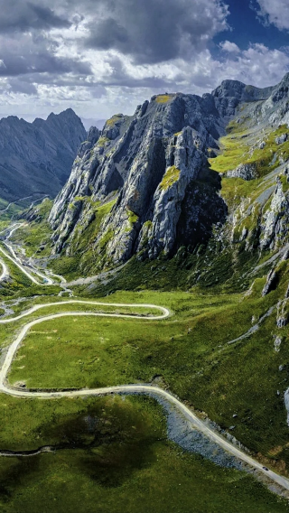 7D6N • Nine-Colored Gannan Loop Line: Journey through the Jiangdie Highway, Zha Ga Na, Panoramic Tour of the Oriental Magic Realm Lianbaoyeze, Quality Accommodation, and Unique Experiences