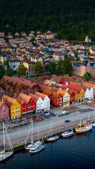 10D9N • Norway & Iceland - Nordic Summer Fjords, Blue Lagoon & Glacier Hikes