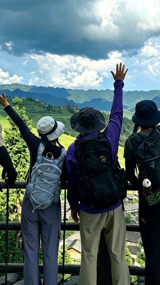 4D3N • China + Guilin + Yangshuo: Li River 3-star Cruise Xingping Section + Longji Rice Terraces includes one way cable car + Xingping Ancient Town