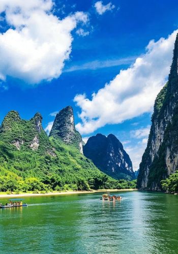 3D2N • Colorful Guilin highlights tour: Reed Flute Cave + Elephant Trunk Hill + Yaoshan Mountain + Li River