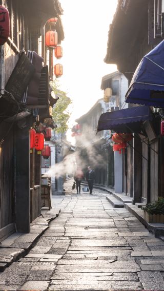 2D1N • Shanghai: Zhujiajiao + The Bund + Nanjing Road From Modern Shanghai skylines to the timeless charm of Jiangnan water towns.