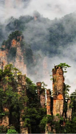 6D5N • Changsha + Zhangjiajie + Tianmen Mountain National Forest Park + Zhangjiajie National Forest Park + Baofeng Lake + Huanglong Cave + Fenghuang Ancient Town