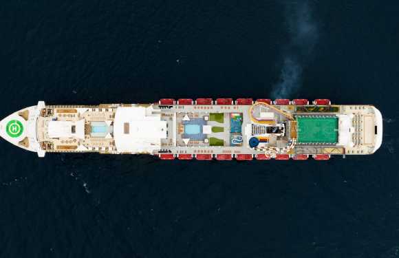 Genting Dream cruise - Dream Cruises