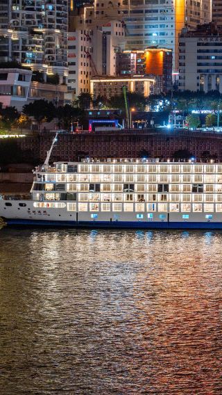 13D12N • Shanghai + Yangtze River Three Gorges + Chongqing