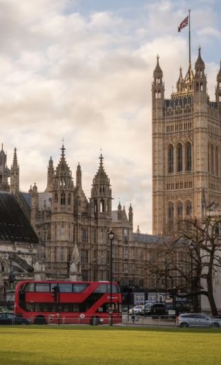 9D8N • United Kingdom + London + Cambridge + Oxford + Bath + Canterbury + Windsor + Dover