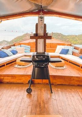 3D2N • 3 Days Deluxe Boat Private Cabin Sailing Trip in Komodo Island
