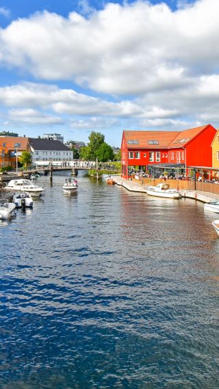 16D15N • Germany and Scandinavia