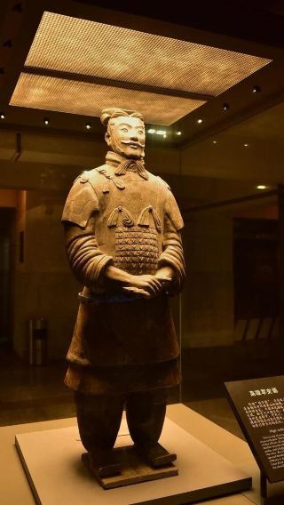 4日3晚 • 西安兵馬俑保證入園·兵馬俑華清宮博物館含獨立講解·城墙正門永寧門登城墻·贈送漢服妝造體驗夜遊大唐不夜城4日3晚拼小團