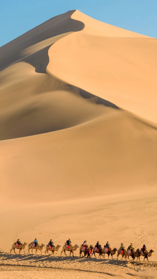 6D5N • Zhangye Colorful Danxia Scenic Spot + Jiayuguan Guancheng + Mogao Grottoes + Mingsha Mountain and Crescent Spring