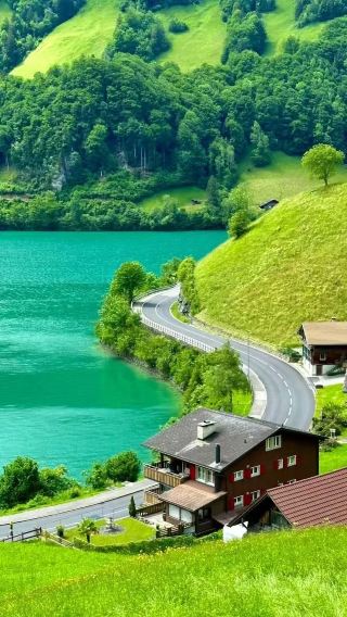 5D4N • In-depth Switzerland Tour & 6-15 Small Group & Zermatt - Matterhorn + Interlaken Jungfrau + Geneva + iechtenstein + Grindelwald