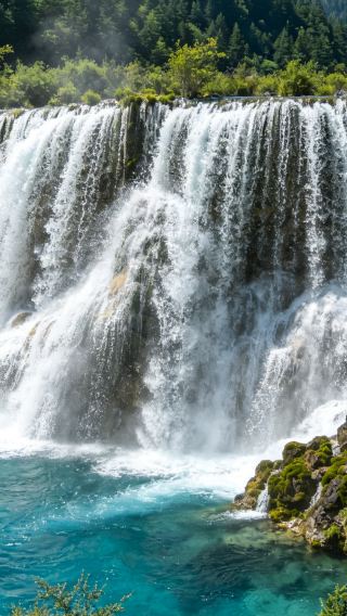 6D5N • Private chartered vehicle for the entire itinerary: Chengdu + Jiuzhaigou + Huanglong National Scenic Area + Bipenggou + Mount Siguniang