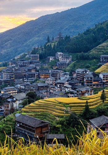 3日2晚 • 週五週六特價 ·含小費「桂林雙絕」灕江三星遊船＋龍脊梯田輕徒步｜探秘溶洞銀子岩｜相公山專屬美景 · 全家親子包車遊