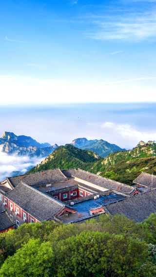 4D3N • Jinan + Mount Tai + Qufu | 3 breakfasts, 3 lunches & 3 nights at 5-diamond downtown hotels | Boutique small group of 12 | Complimentary two performances: Fengshan Ceremony + intangible cultural heritage experience | Tour guide-led | One-on-one butler service & 24-hour airport transfers
