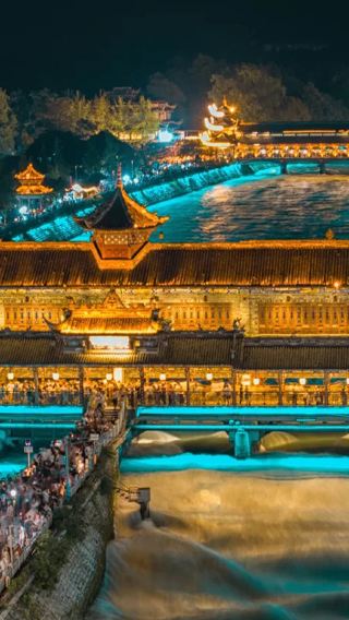 8D7N • Chengdu+Chongqing+Jiuzhaigou+Huanglong National Scenic Area +Dujiangyan Scenic Area+Sanxingdui Museum 5-diamond hotel+Business nanny car travel