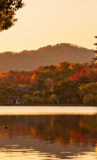 8D7N • Hangzhou, Wangxian Valley, Jingdezhen, Hongcun, Huangshan,  Xixinan · Grand Canal Intangible Cultural Heritage DIY & Pottery Wheel Experience · Airport Transfer Upgrade · Complimentary Michelin Dining
