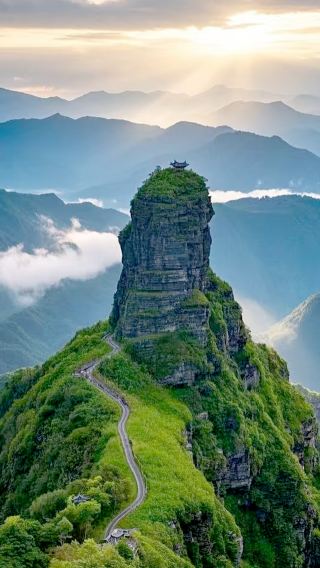 5D4N • GuizhouHuangguoshu Waterfall + Xijiang Qianhu Miao Village + Libo Xiaoqikong Scenic Area + Fanjing Mountain