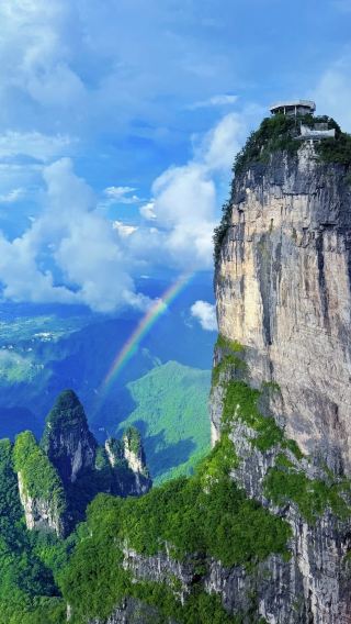 2D1N • Essential Zhangjiajie: Avatar Mountains + Tianmen Mountain + Grand Canyon Glass Bridge