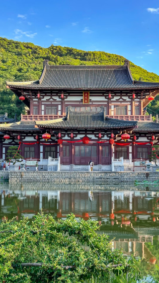 2D1N • 2-day 1-night small group tour: Xi'an Terracotta Army, Huaqing Palace, and Hukou Waterfall Tourist Area of  the Yellow River