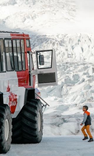 2D1N • Banff + Columbia Icefield + Calgary