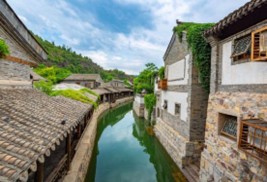 6-day 5-night · Group Tours · Tiananmen Square + The Palace Museum + Juyongguan Great Wall + Summer Palace + Beijing W Town + Yandai Diagonal Street · You can enjoy a distant view of the Simatai Great Wall, stay in the same hotel for five consecutive nights, and be specially treated to a delicate afternoon tea.