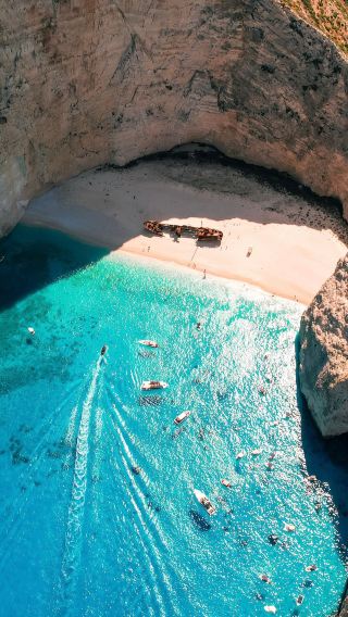 8D7N • Greece's blue-and-white dream - trace ancient civilisation in Athens, indulge in romantic coastal views of Santorini and Zakynthos