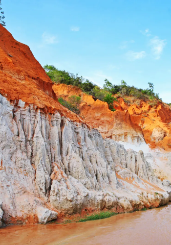 2D1N • Mui Ne one-day tour, including White Sand Dunes - Red Sand Dunes - Fairy Stream in Mui Ne - Ong Doi Rock Beach