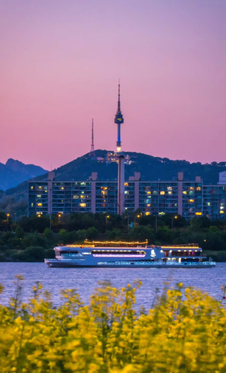 4D3N • South Korea + Seoul: Stay at a luxury five-diamond hotel with airport transfer and a two-day private car charter, experience classic Seoul