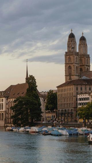 7D6N • Eastern Europe and Switzerland Loop Tour "Frankfurt Departure/Arrival"