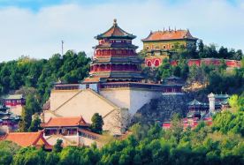 5 天4 晚 · 私人包團 · Trip熱銷 一次出行縱覽四大遺跡【八達嶺長城、頤和園、故宮、天壇公園、明十三陵定陵】獨家安排連住《廈航嘉年華》超大45平方公尺房間飯店 · 1單1團 專車專導 深度陪玩北京 精選近核心區二環飯店