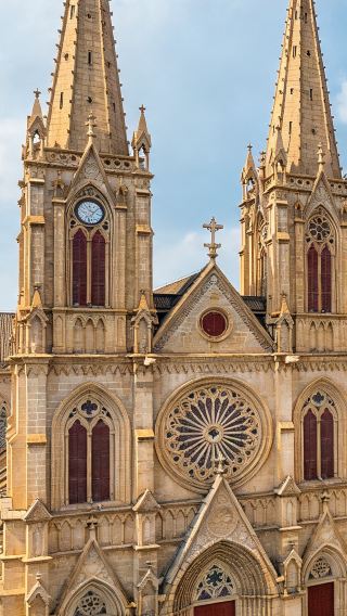 7D6N • 1-night Zhuhai + 2-night Qingyuan + 2-night Guangzhou + 1-night Macau tour · Zhuhai Fisherwoman, Canton Tower, Chimelong Forest Kingdom Theme Park, A-Ma Temple, Ruins of Saint Paul's