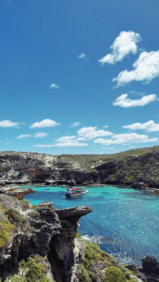 10D9N • Melbourne + Tasmania – coffee culture meets wild wilderness. Southern Australia's perfect duo