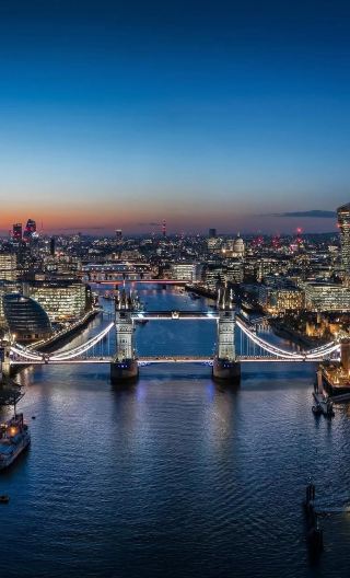 4D3N • United Kingdom + London + York + Edinburgh + Cambridge