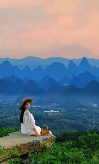 2D1N • 'Included tips' Top Attractions You Can't Miss: Impression Sanjie Liu Show & 4-star Cruise on Li River 