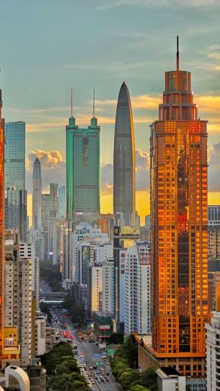5D4N • 2 Nights in Shenzhen + 2 Nights in Macau · Huaqiangbei Electronics World, Gankeng Hakka Town, Dafen Oil Painting Village, Bay Glory Ferris Wheel, Ruins of Saint Paul's, Monte Fort, Rua da Felicidade