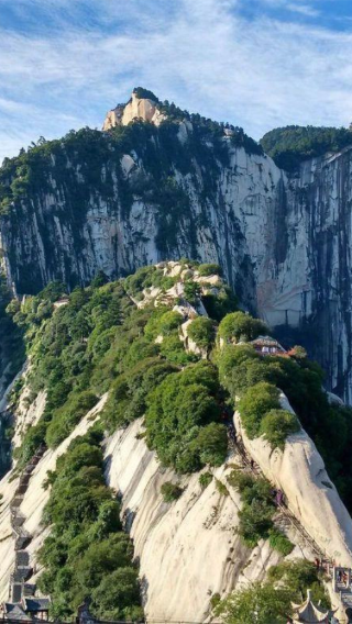 4D3N • Xi'an + Mount Hua + Emperor Qinshihuang's Mausoleum Site Museum + Xi'an City Wall
