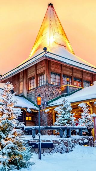 14D13N • Customize your trip: Finland + Norway + Iceland + Sweden: overnight polar train + aurora cabin + reindeer sleigh ride + whale watching cruise + Blue Lagoon geothermal spa + ice cave exploration