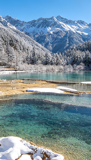 3D2N • Winter Exclusive: Round-trip high-speed rail from Chengdu to Jiuzhaigou with tickets included, professional tour guide service, 4-diamond hotel,  exclusive one-on-one butler service