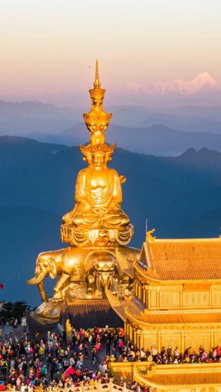 4D3N • Climb Emei Golden Summit, cruise Leshan Giant Buddha, visit Dujiangyan, seeking the Tao at Mount Qingcheng. Panda Base and Sanxingdui. Professional tour guide service