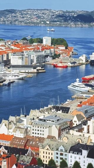 8D7N • Customize your trip: Finland: Luxury wilderness hotel in national park reserve + Santa Claus Resort + Oulanka National Park + The Hateful Eight filming location