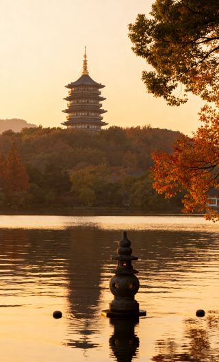 11D10N • Shanghai, Hangzhou, Suzhou, Wuzhen, Jingdezhen, Wangxian Valley, Huangshan , Hongcun, Xixinan · 3 Intangible Cultural Heritage Experiences · Airport Transfer Upgrade · Complimentary Michelin Dining