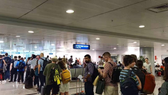 VIP Fast-Track-Service für die Einreise am Flughafen Tan Son Nhat in Ho-Chi-Minh-Stadt (Ankunft/Abreise)