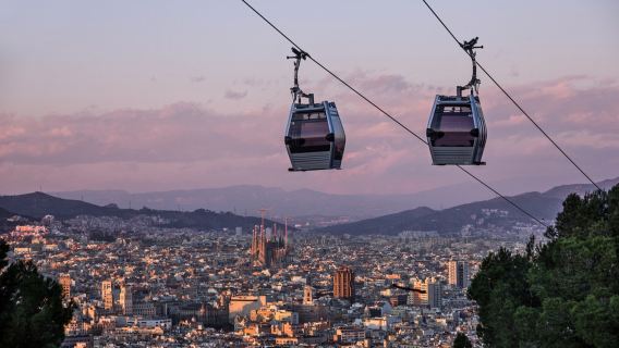 Seilbahnticket für Hin- und Rückfahrt auf den Montjuïc in Barcelona, Spanien